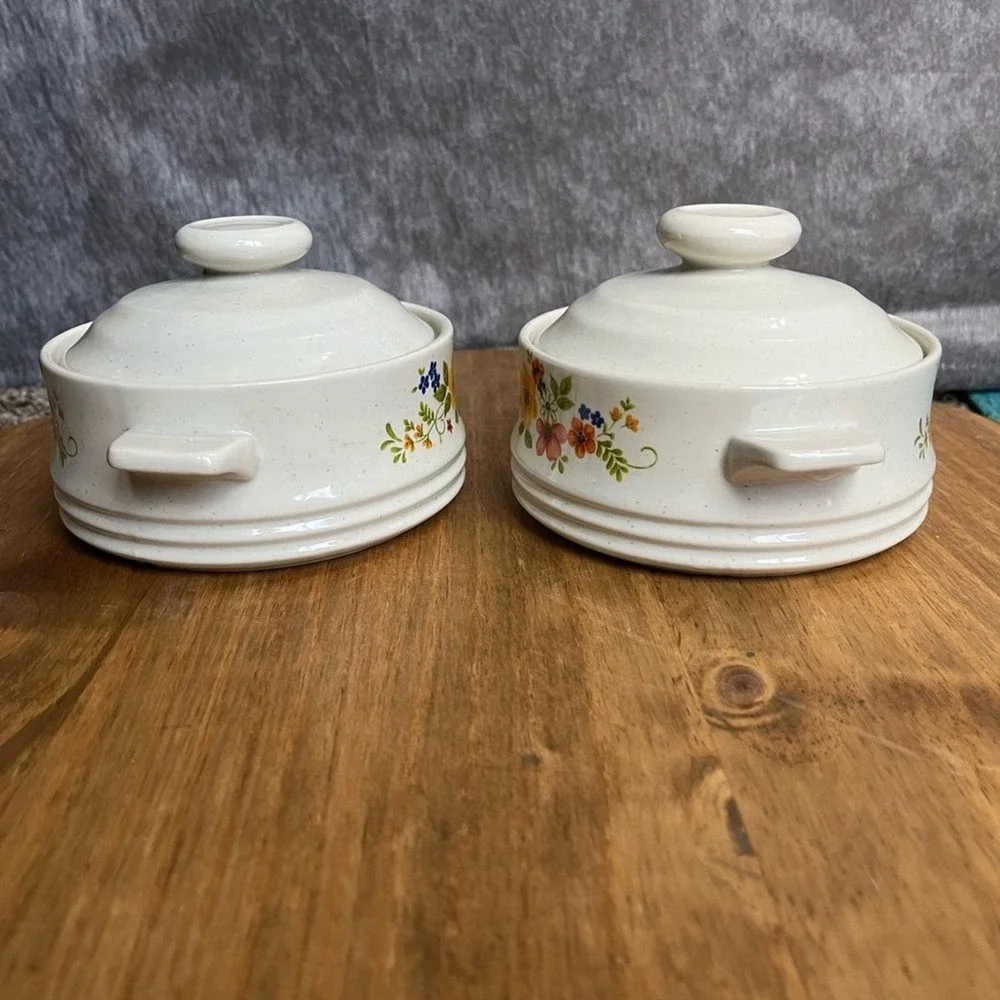Vintage Set of‎ Sweet Flowers Serve 'N Store Stoneware Casserole Dishes w/Lid